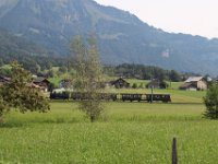 Vorbei an der Brienz-Rothorn-Bahn