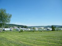 weiter gings es über das Flugfeld Birr