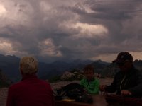 Rotsteinpasshütte, Pause und es zog sich sehr schnell zu. Gewitter waren schon zu hören