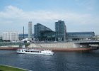 Berlin HBF mit Ausflugsschiff